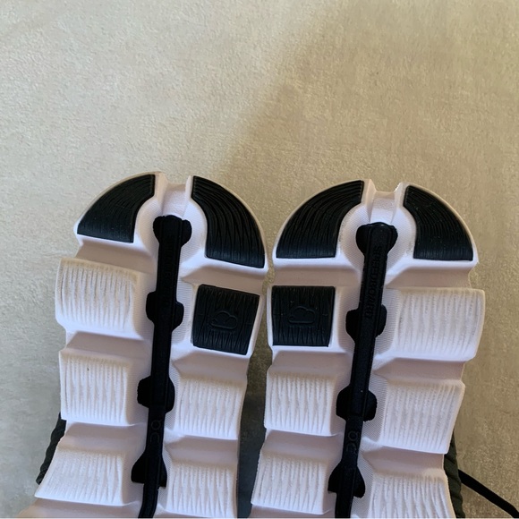 ON Cloudswift  women’s Running Sneakers - Picture 13 of 16